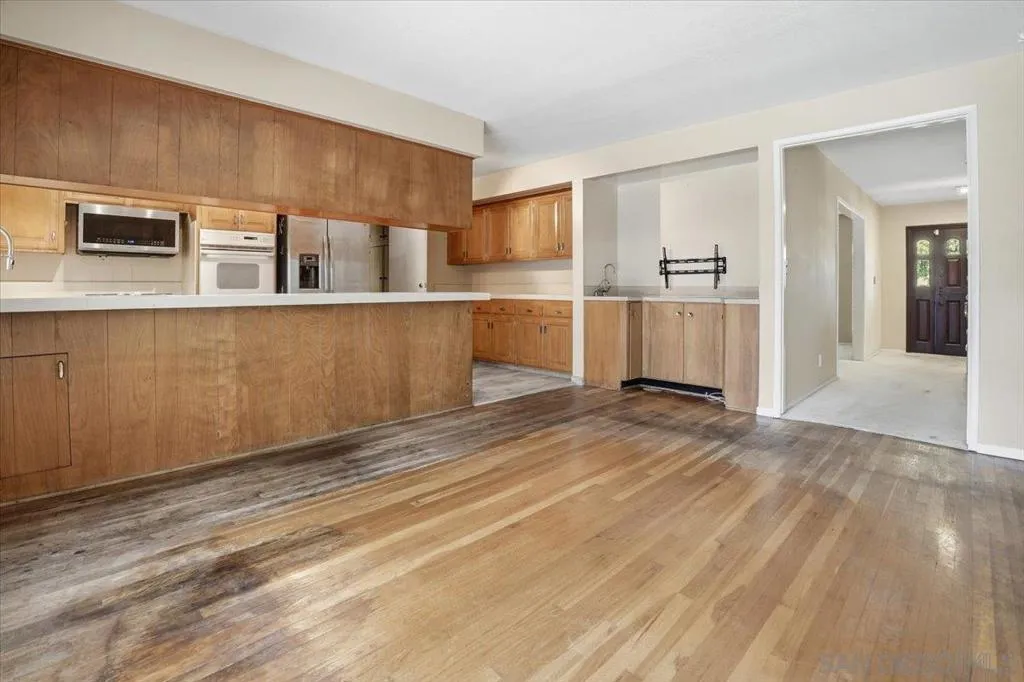 1262 Brittany Cross Rd, North Tustin, California 92705 home-pic-25